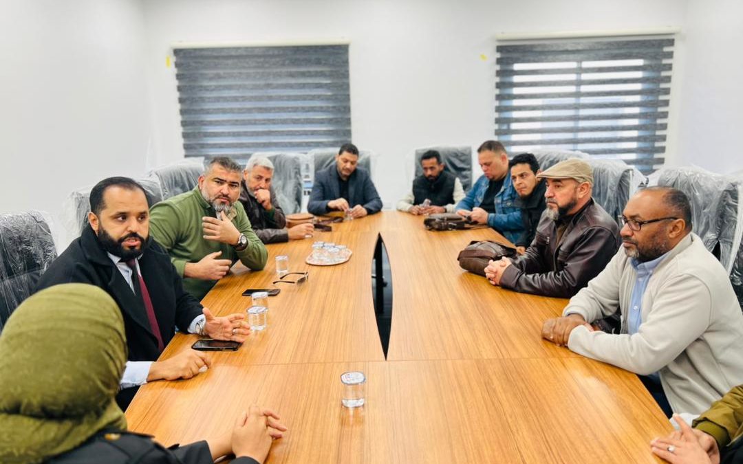 فريق مركز المعلومات والتوثيق في زيارة ميدانية لكلية التربية المرج لتقديم الدعم الفني وإجراء مُعالجات تقنية عاجلة